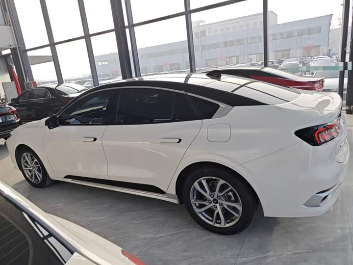 Фото 5 - Ford Mondeo