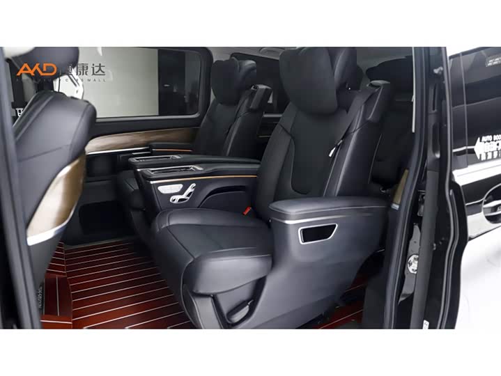 Фото 7 - Mercedes-Benz V-Class