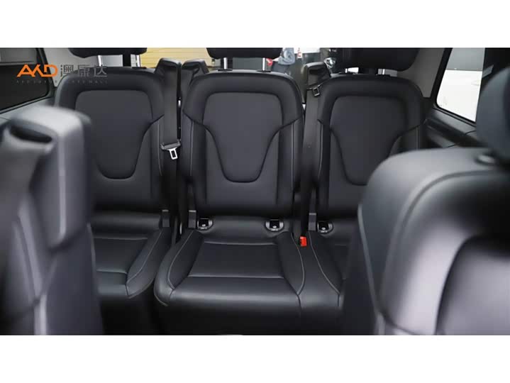 Фото 9 - Mercedes-Benz V-Class