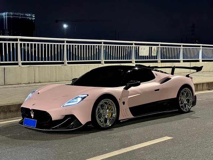 Фото 1 - Maserati MC20