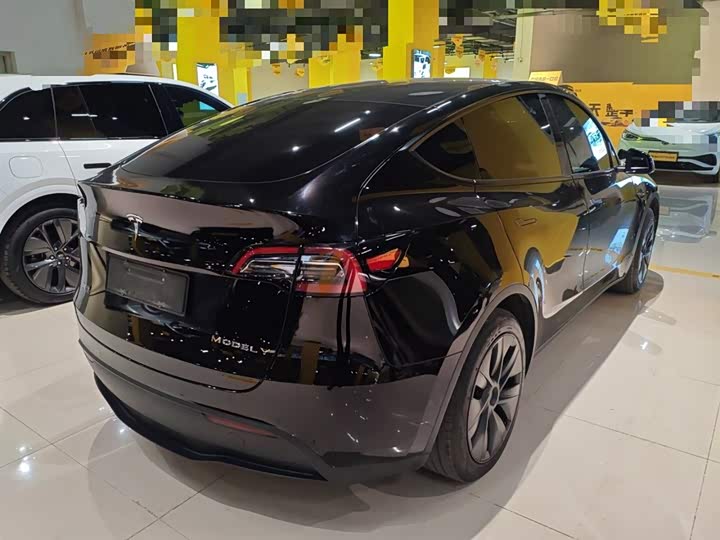 Фото 7 - Tesla Model Y