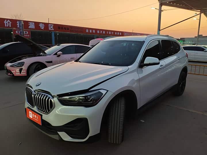 Фото 1 - BMW X1