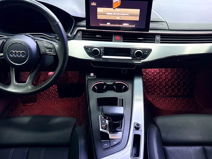 Фото 5 - Audi A4L