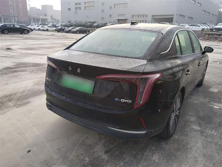 Фото 7 - Hongqi E-QM5