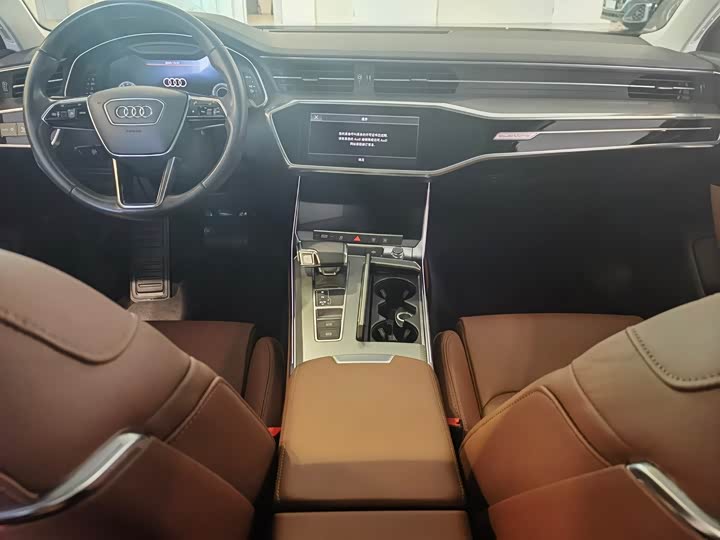 Фото 7 - Audi A6L