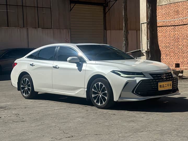 Фото 3 - Toyota Avalon