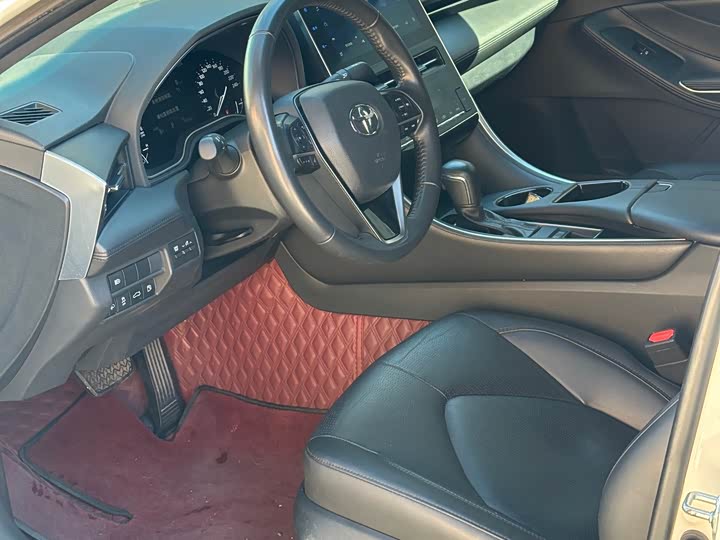 Фото 8 - Toyota Avalon