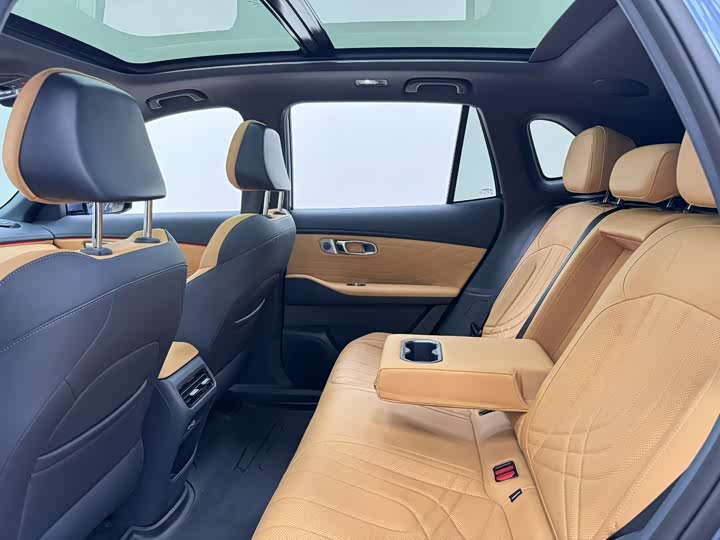 Фото 9 - Geely Galaxy Starship 7