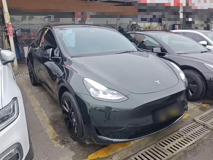 Фото 4 - Tesla Model Y