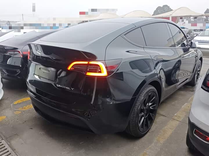 Фото 7 - Tesla Model Y