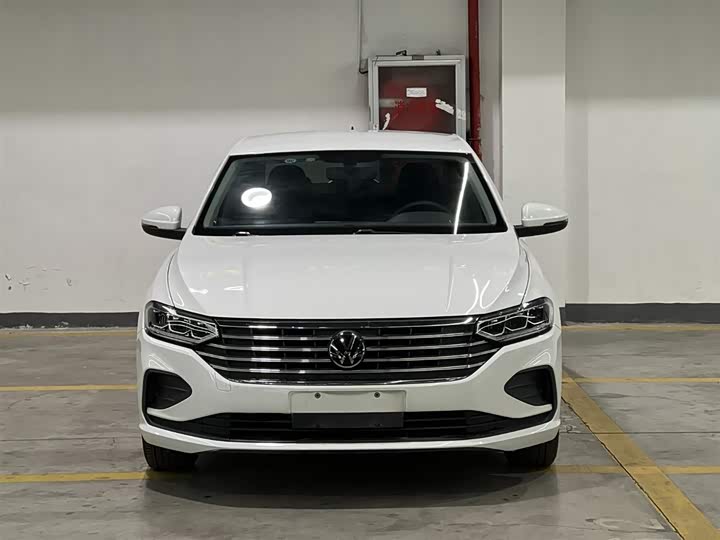 Фото 2 - Volkswagen Lavida
