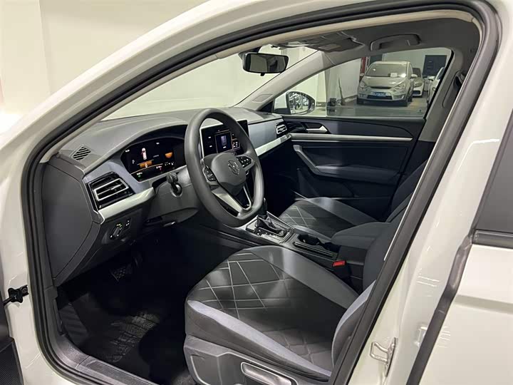 Фото 8 - Volkswagen Lavida