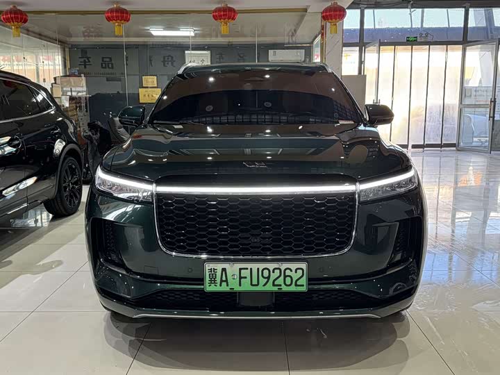 Фото 2 - LiXiang One