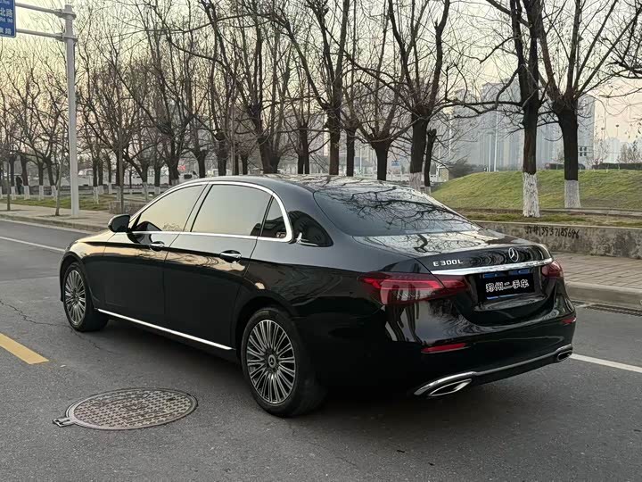 Фото 7 - Mercedes-Benz E-Class