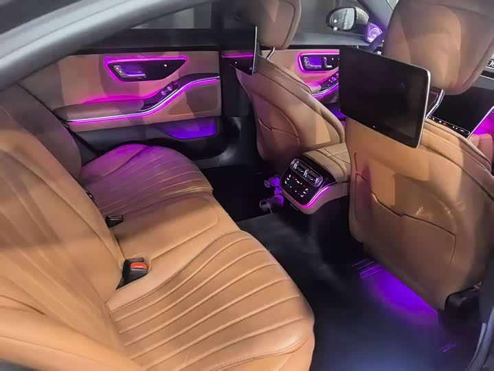 Фото 6 - Mercedes-Benz S-Class