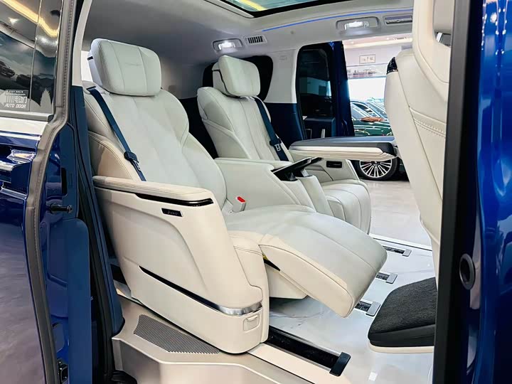 Фото 7 - Buick GL8 Century