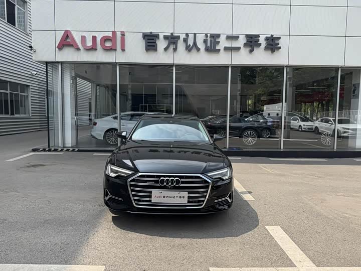 Фото 1 - Audi A6L