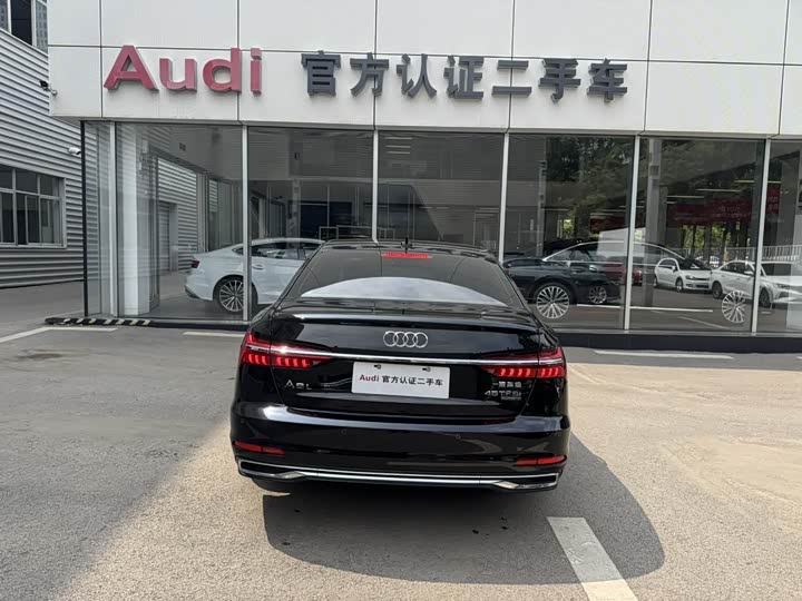 Фото 6 - Audi A6L