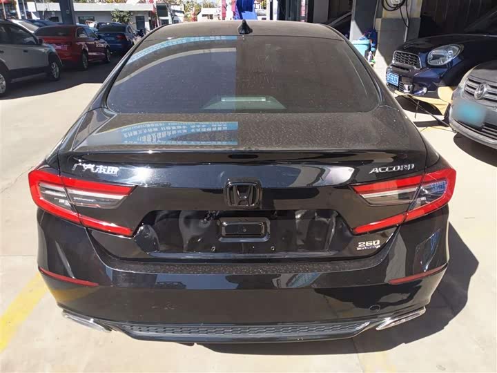 Фото 6 - Honda Accord