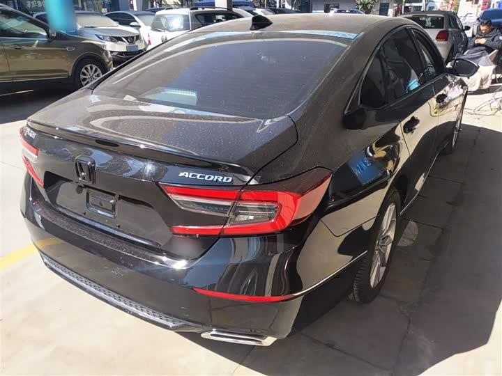 Фото 7 - Honda Accord