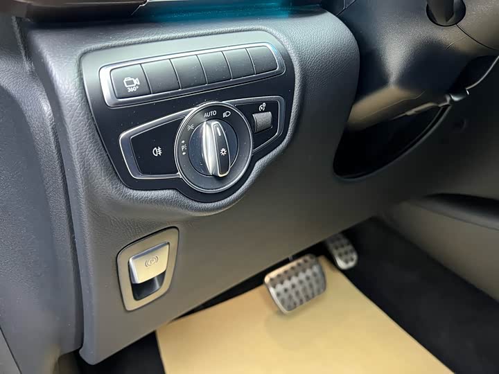 Фото 7 - Mercedes-Benz V-Class