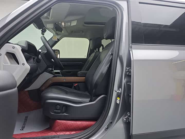 Фото 9 - Land Rover Defender