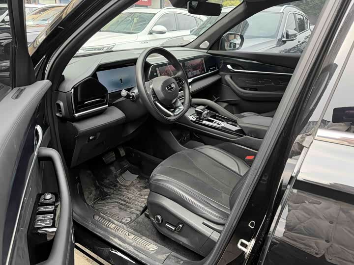 Фото 4 - Geely Monjaro