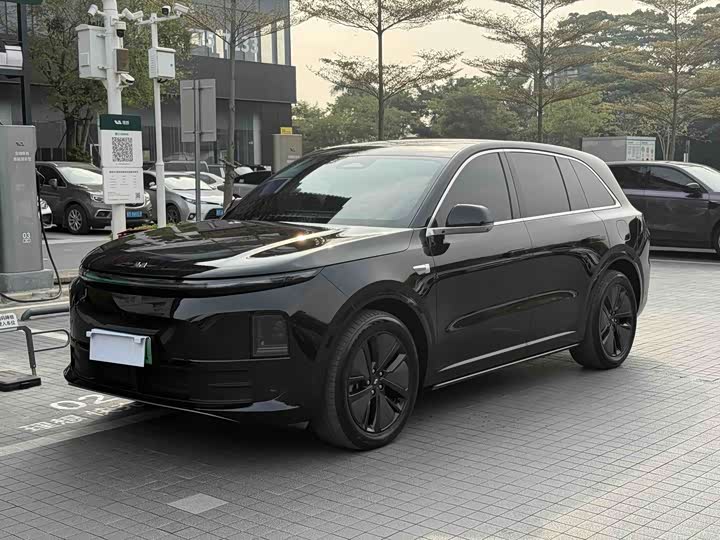 Фото 1 - LiXiang L6