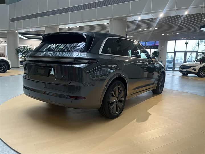 Фото 8 - LiXiang L7