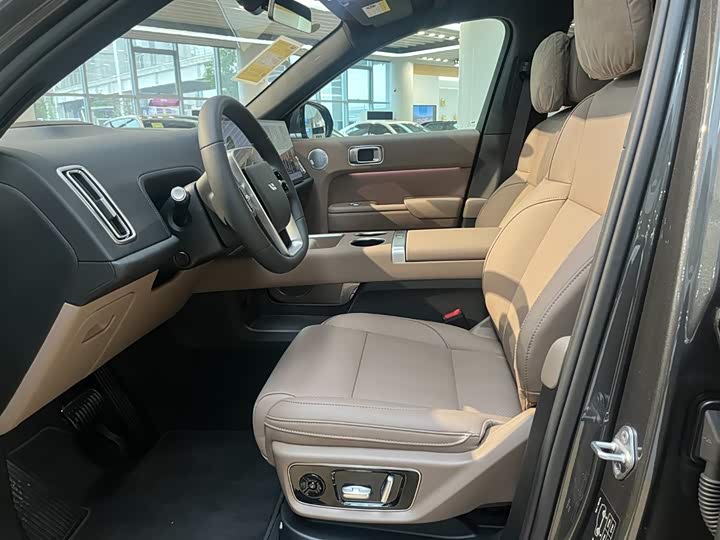 Фото 9 - LiXiang L7