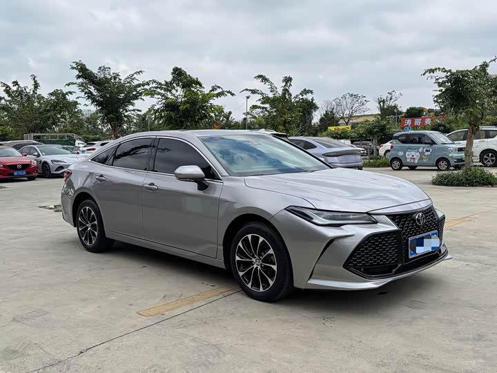 Фото 2 - Toyota Avalon