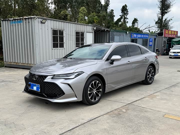 Фото 3 - Toyota Avalon