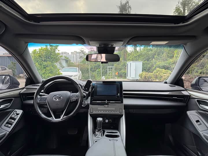 Фото 9 - Toyota Avalon