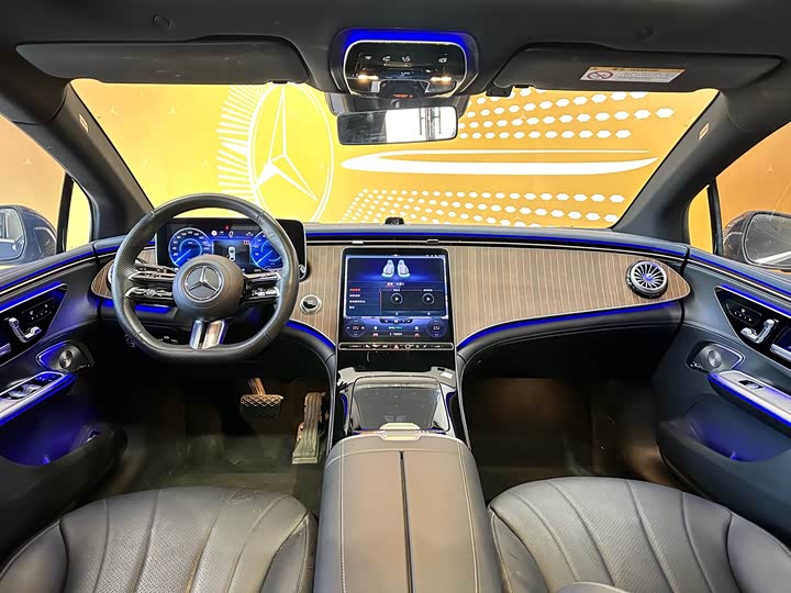 Фото 8 - Mercedes-Benz EQE