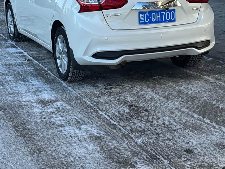 Фото 5 - Nissan Tiida