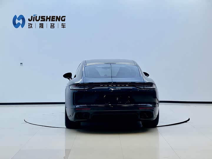 Фото 5 - Porsche Panamera