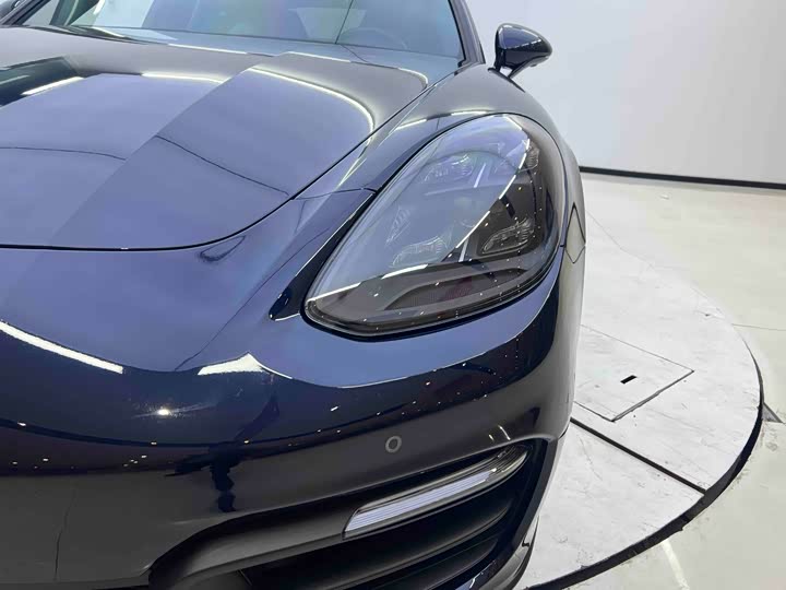 Фото 7 - Porsche Panamera