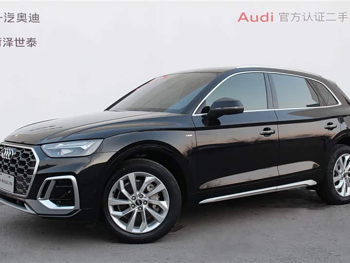 Фото 1 - Audi Q5L