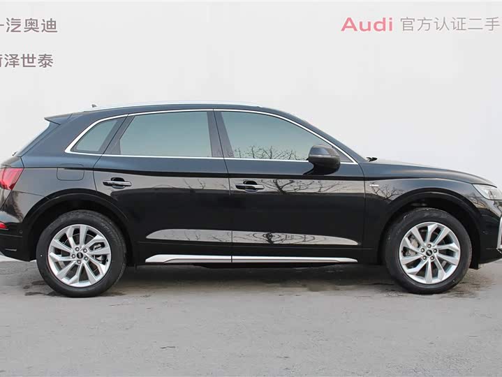 Фото 2 - Audi Q5L