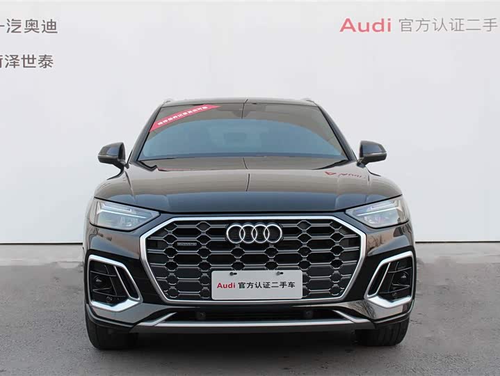 Фото 4 - Audi Q5L