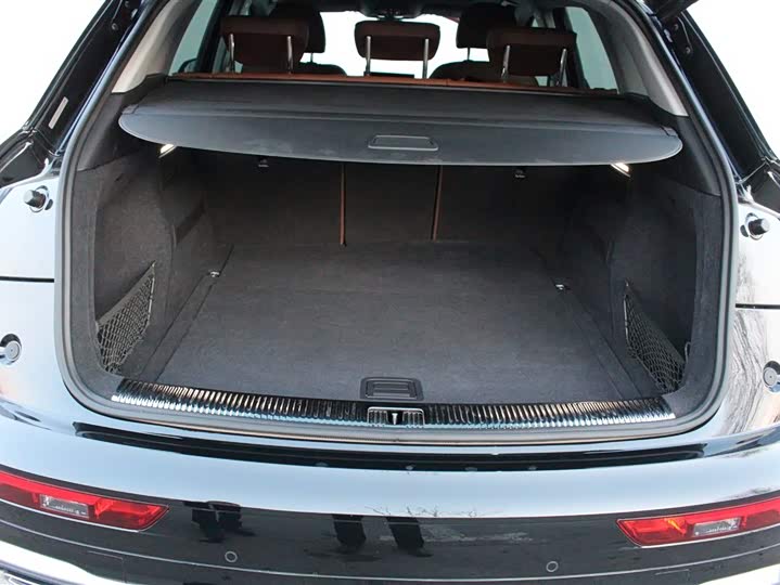 Фото 6 - Audi Q5L