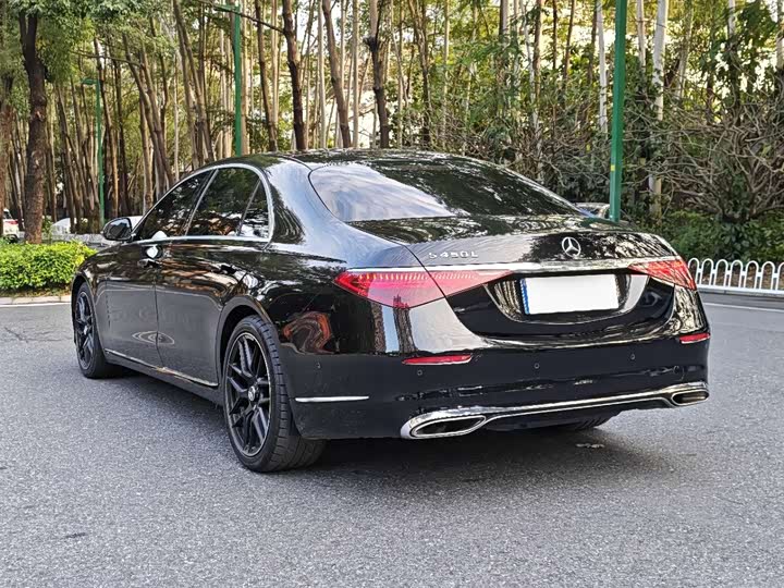 Фото 5 - Mercedes-Benz S-Class
