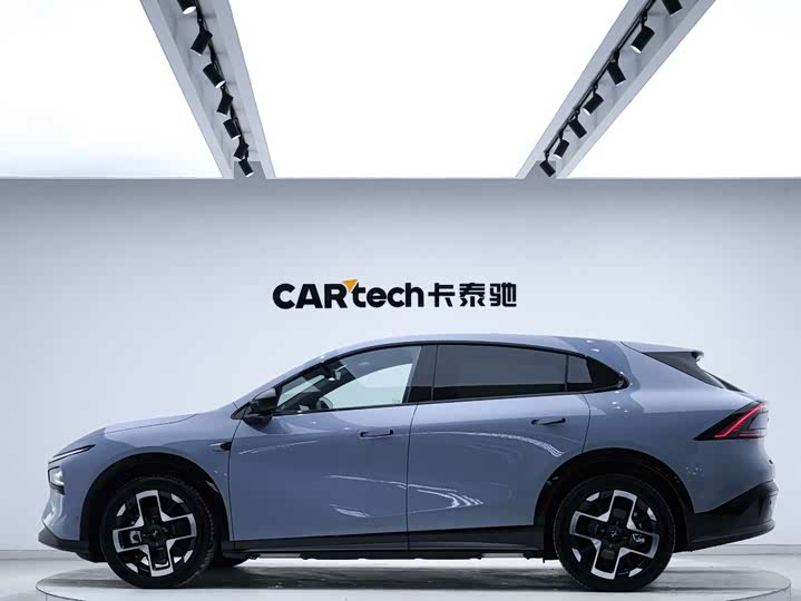 Фото 2 - XPeng G7