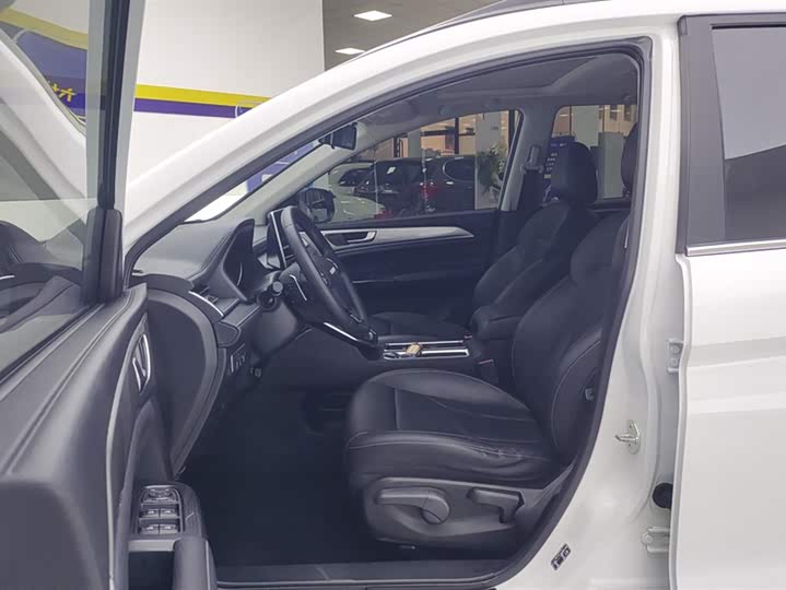 Фото 9 - Haval M6