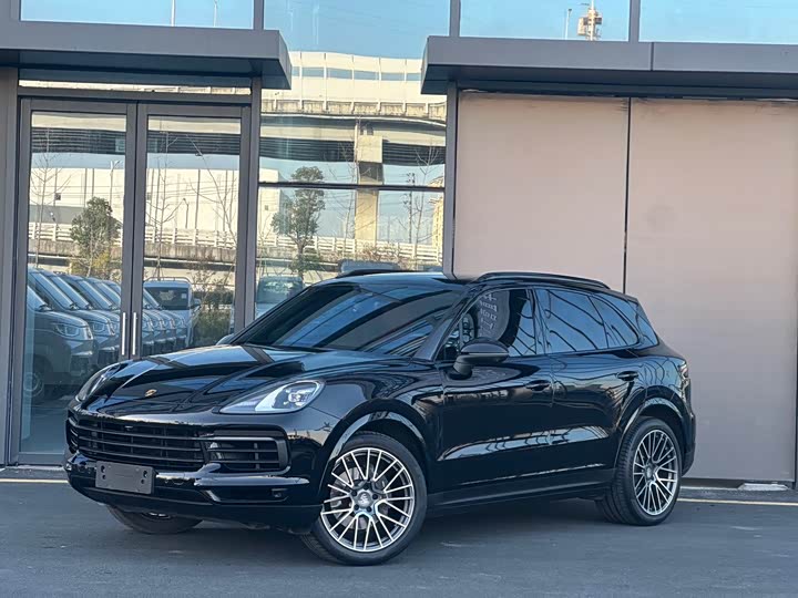 Фото 1 - Porsche Cayenne