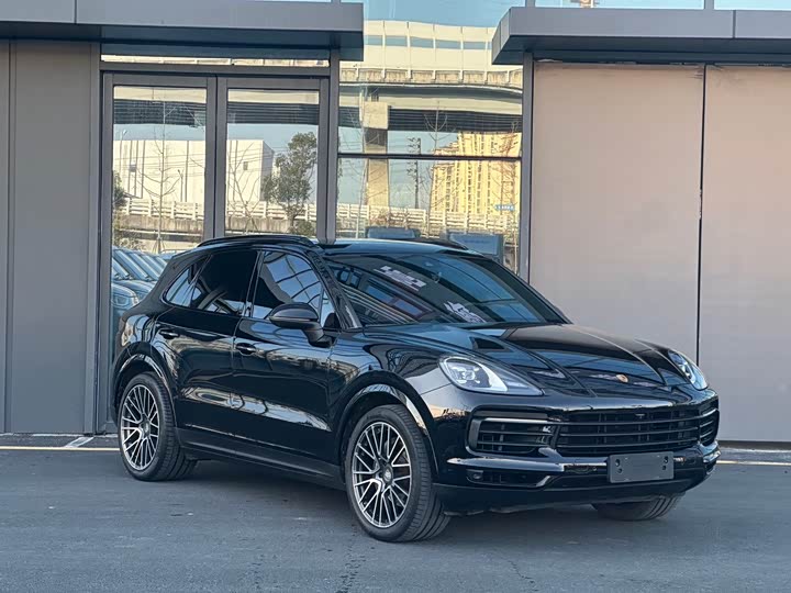 Фото 2 - Porsche Cayenne