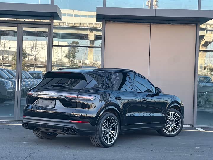 Фото 5 - Porsche Cayenne