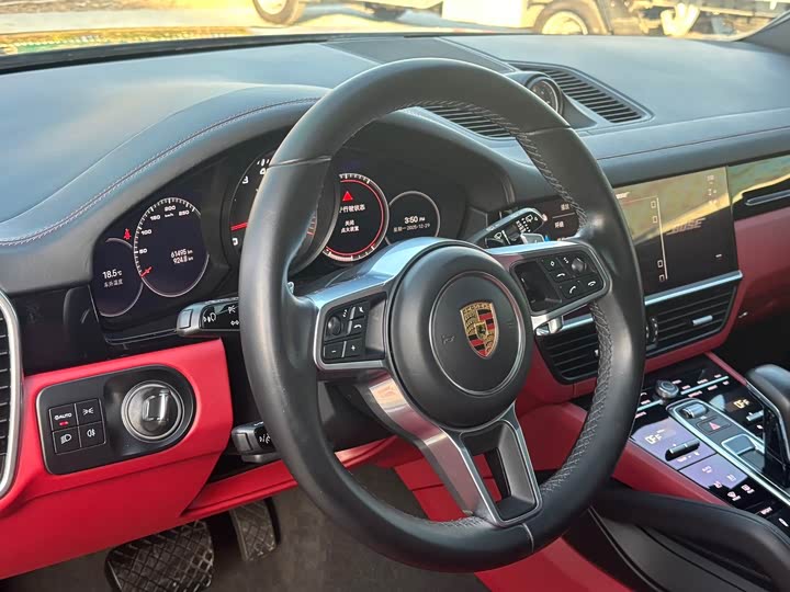 Фото 9 - Porsche Cayenne