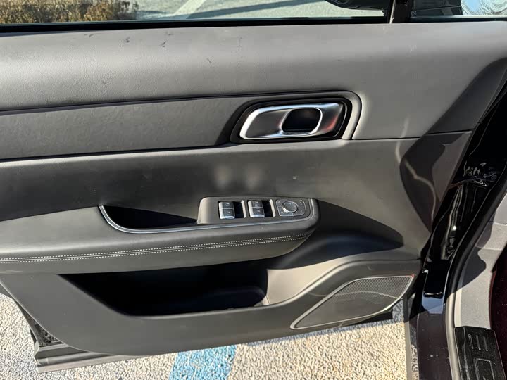 Фото 6 - LiXiang One