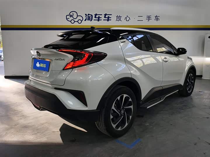 Фото 3 - Toyota Izoa